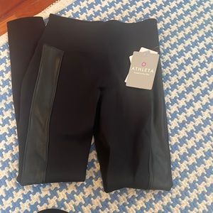 Athleta Tux Metro Legging NWT Size XSP. Faux leather side panel detailing.